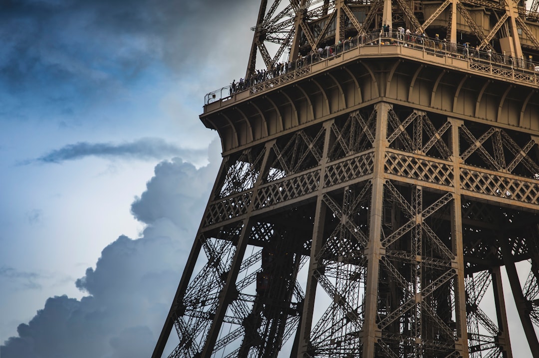 De Eiffeltoren: Het verhaal achter het beroemde gebouw in Parijs