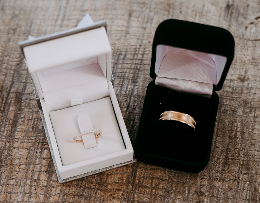Het liefdesleven van Viktor Brand: partner, werk en zijn bekendheid
